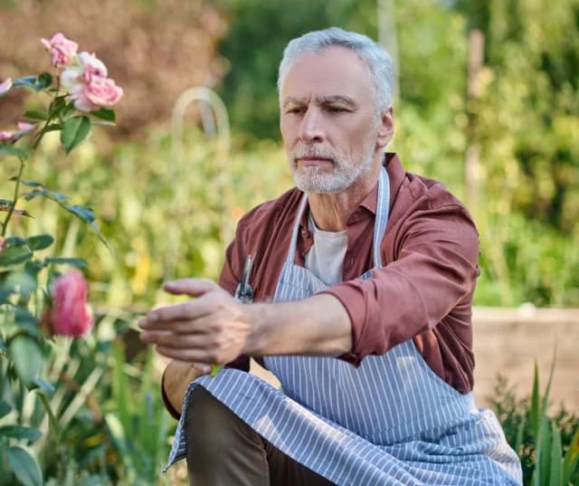 Pomysły na zajęcia z seniorami, które poprawią ich samopoczucie i radość Pomysły na zajęcia z seniorami, które poprawią ich samopoczucie i radość