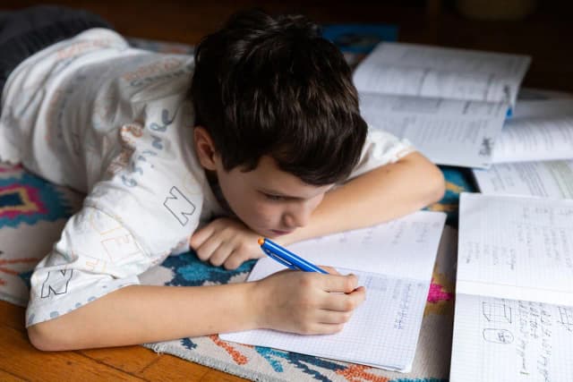 Zajęcia wspomagające z matematyki: skuteczne wsparcie dla uczniów Zajęcia wspomagające z matematyki: skuteczne wsparcie dla uczniów