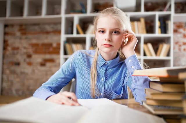 Kulturoznawstwo co po studiach: Jak uniknąć bezrobocia i znaleźć pracę? Kulturoznawstwo co po studiach: Jak uniknąć bezrobocia i znaleźć pracę?